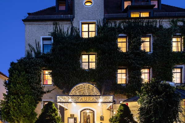 Façana frontal de l'allotjament