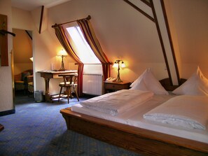 1 bedroom, premium bedding, minibar, in-room safe