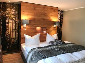 Comfort Double Room | Hypo-allergenic bedding, minibar, in-room safe, individually decorated