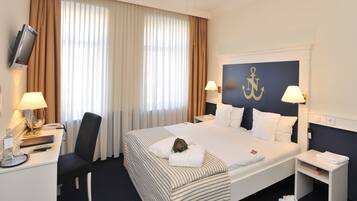 Standard Double Room | Hypo-allergenic bedding, minibar, in-room safe, individually furnished