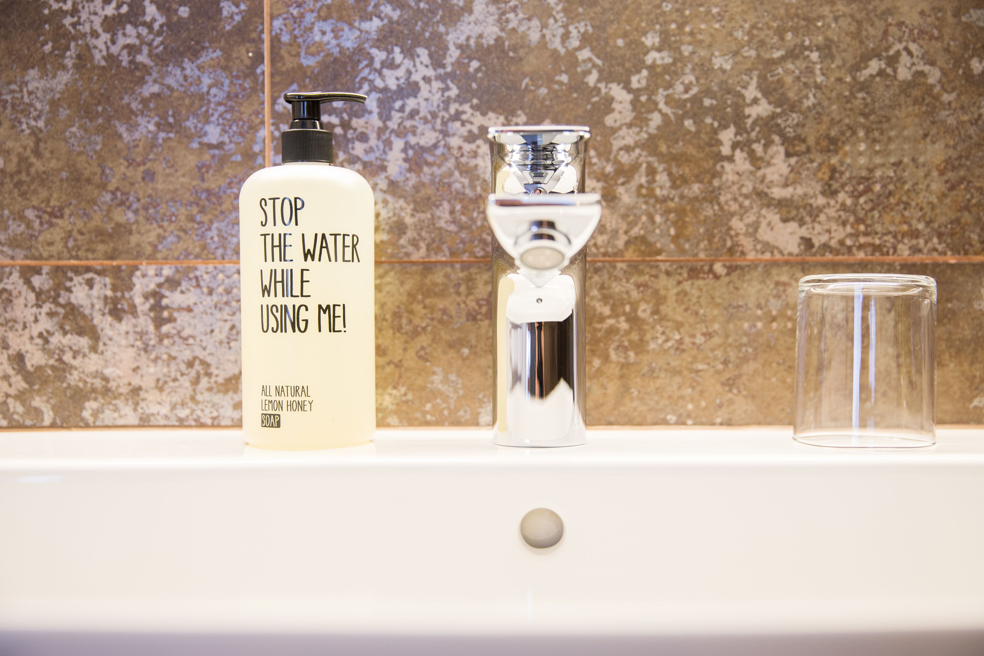 deluxe double room | room amenity