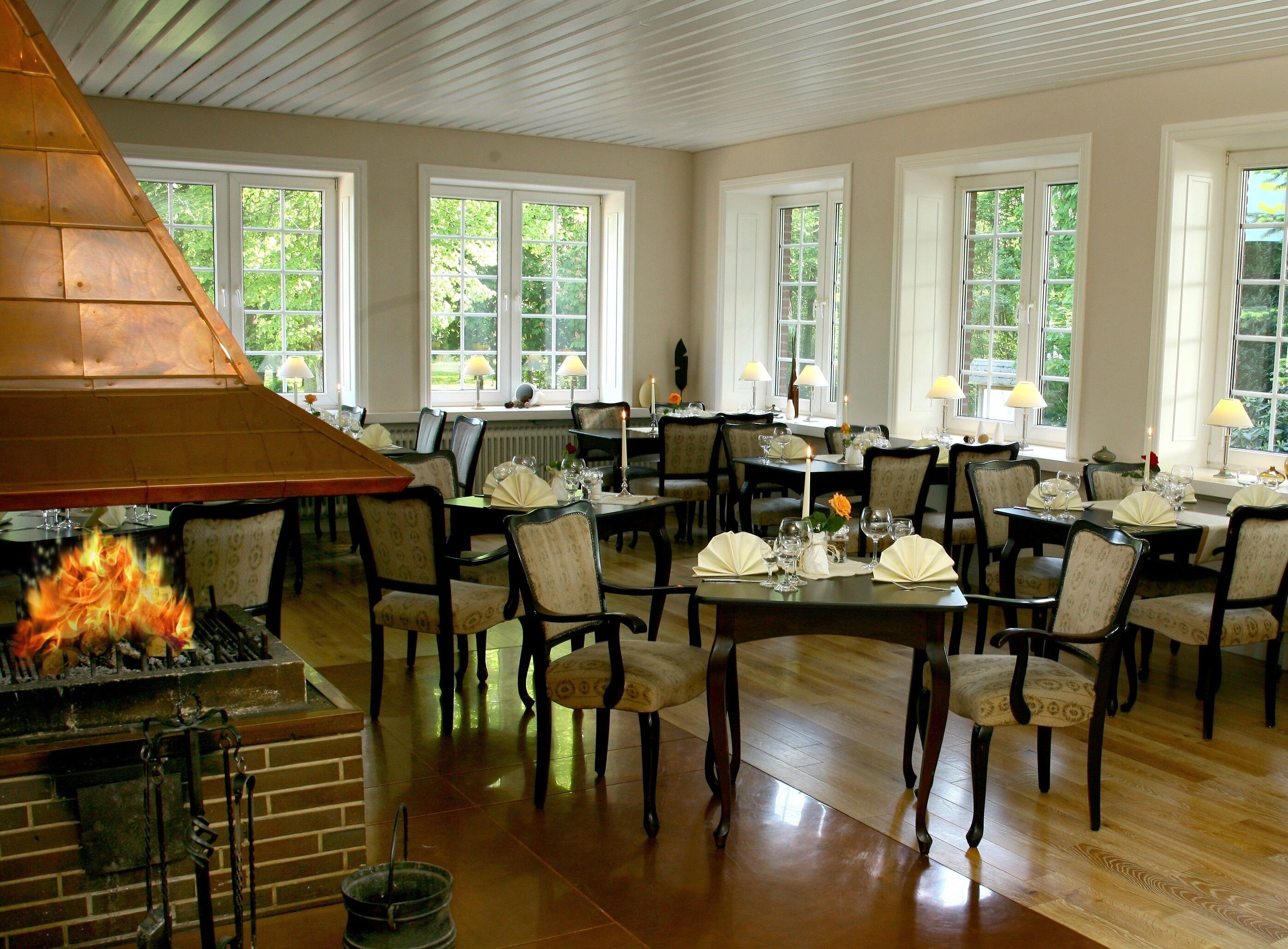 breakfast, dinner served; regional cuisine, al fresco dining