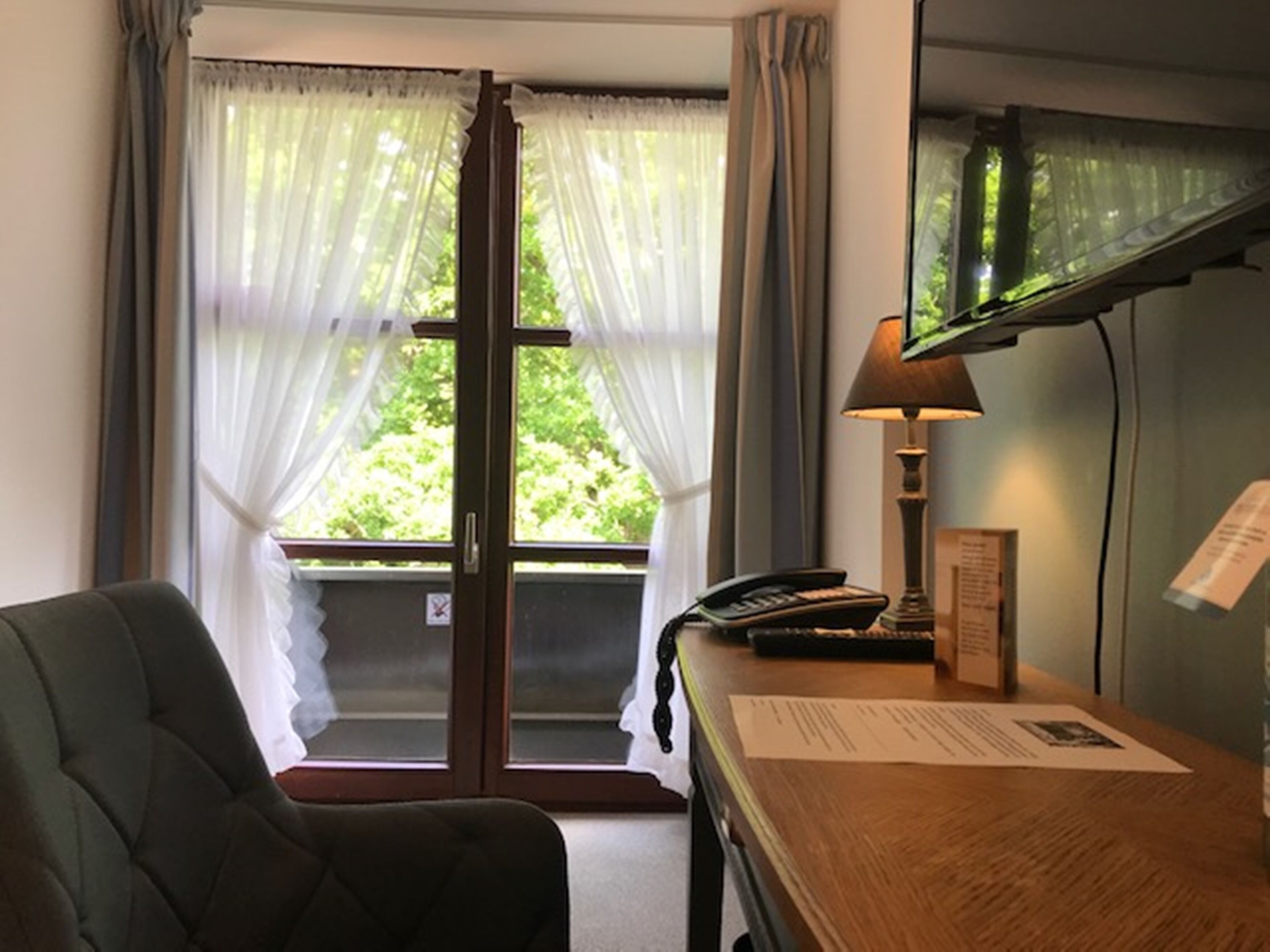 1 bedroom, premium bedding, desk, free wifi