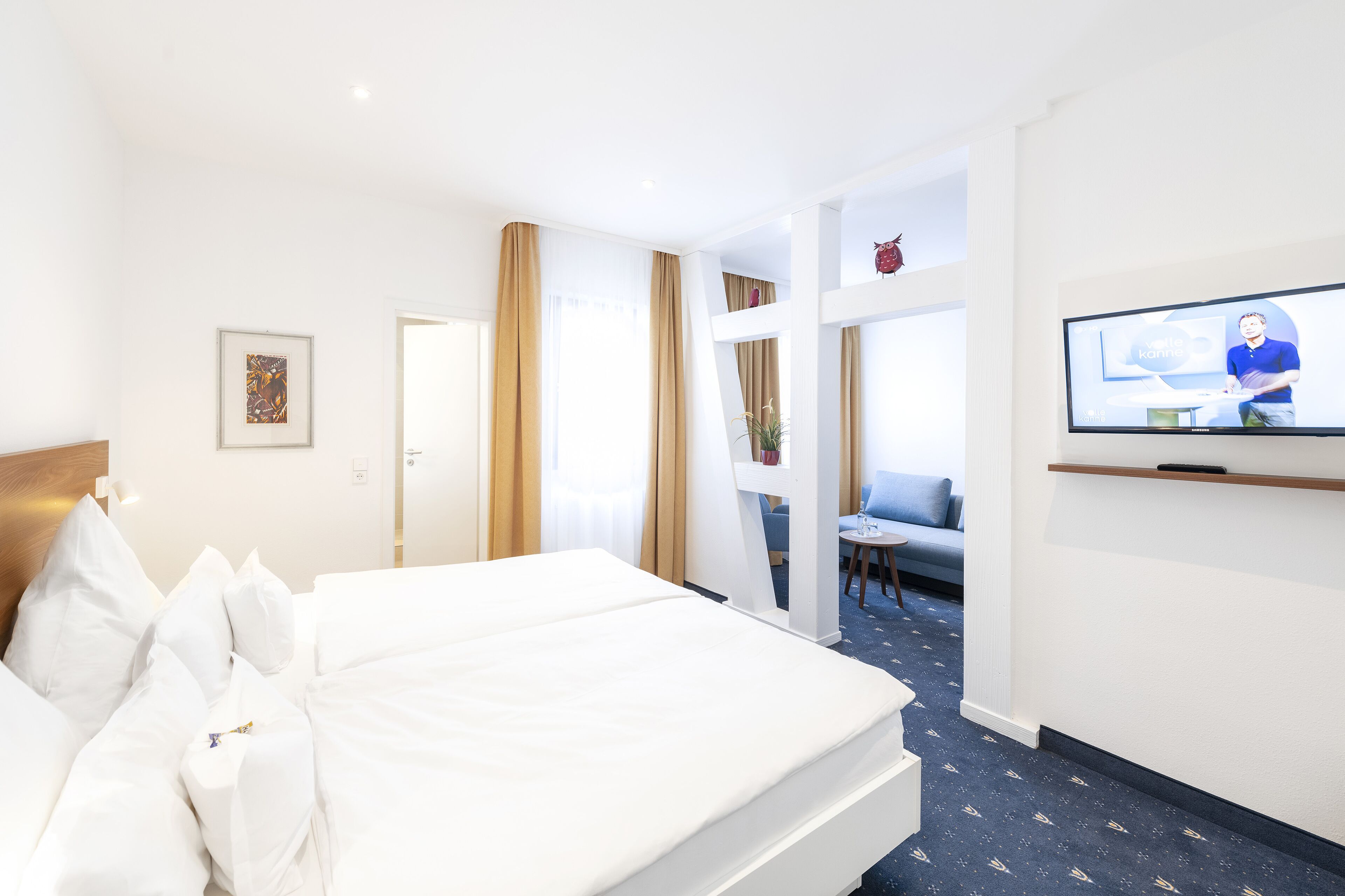 junior suite (single use) | 1 bedroom, in-room safe, desk, laptop workspace