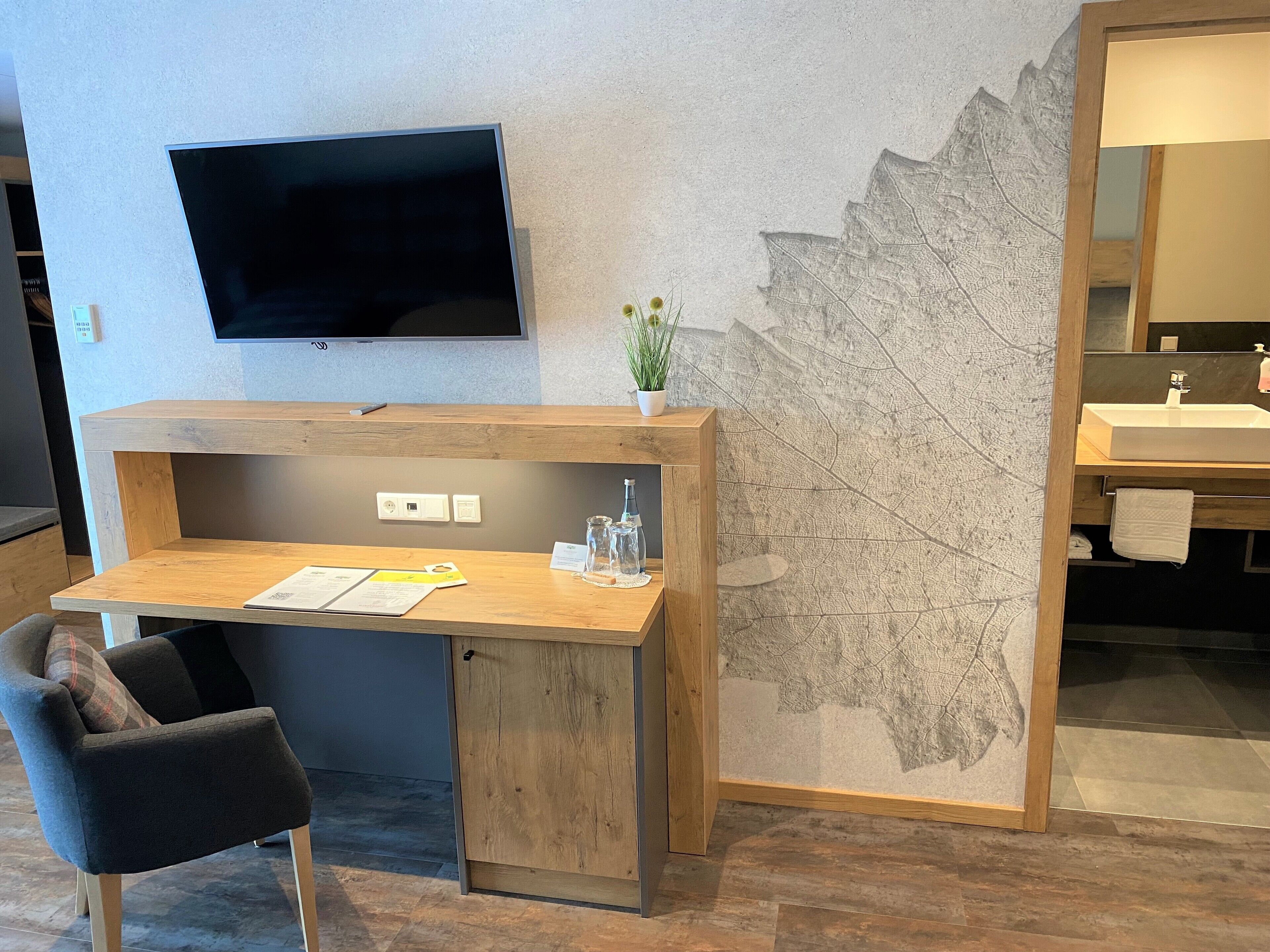 superior single room | hypo-allergenic bedding, desk, laptop workspace, blackout curtains