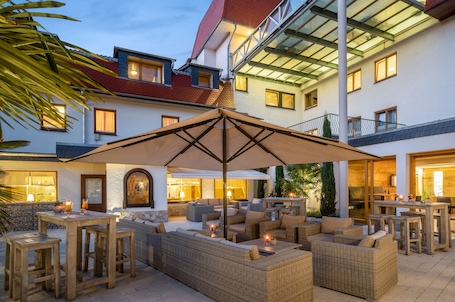 Cortile. Ringhotel Winzerhof
