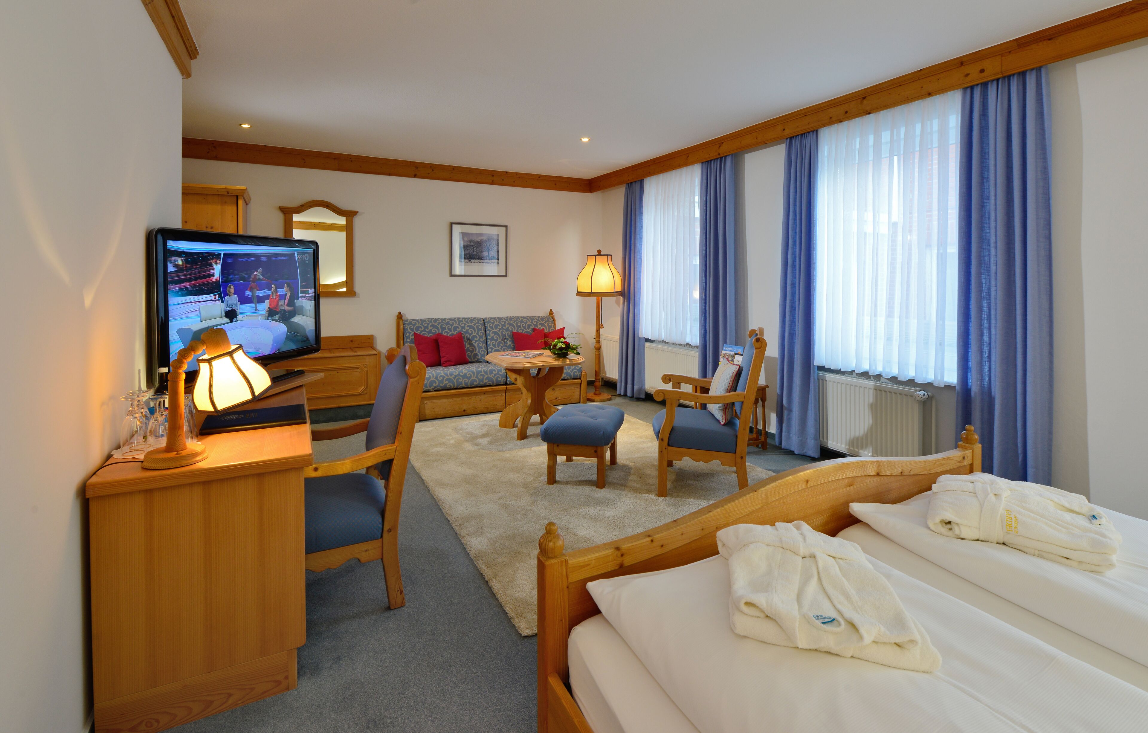 superior double room | premium bedding, minibar, individually furnished, desk