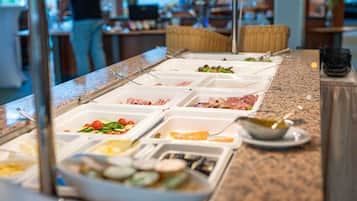 Daily buffet breakfast for a fee