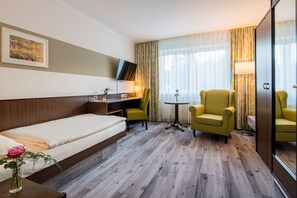 Quarto solteiro | 1 quarto, roupas de cama antialérgicas, cofres nos quartos, escrivaninha