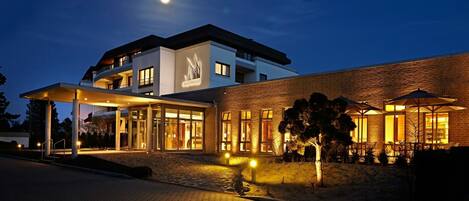 Mặt tiền nơi lưu trú