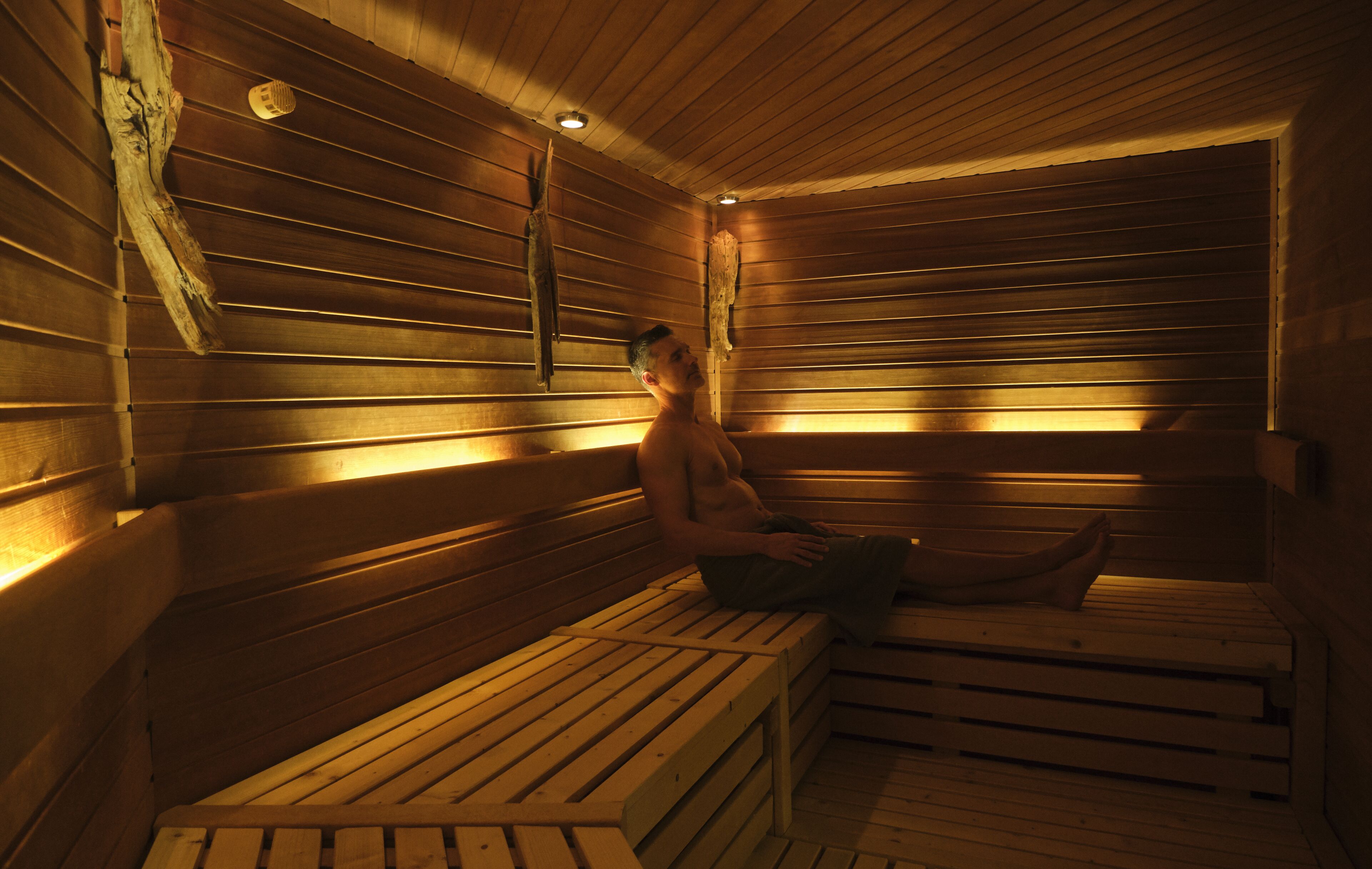 sauna, steam room, body treatments, aromatherapy, hot stone massages