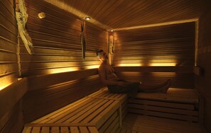 Sauna, baño de vapor, tratamientos corporales y aromaterapia 