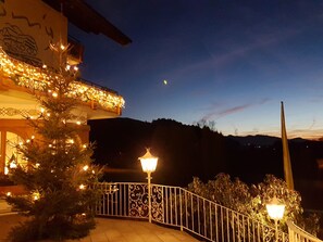 Façade de l’hébergement - soirée/nuit