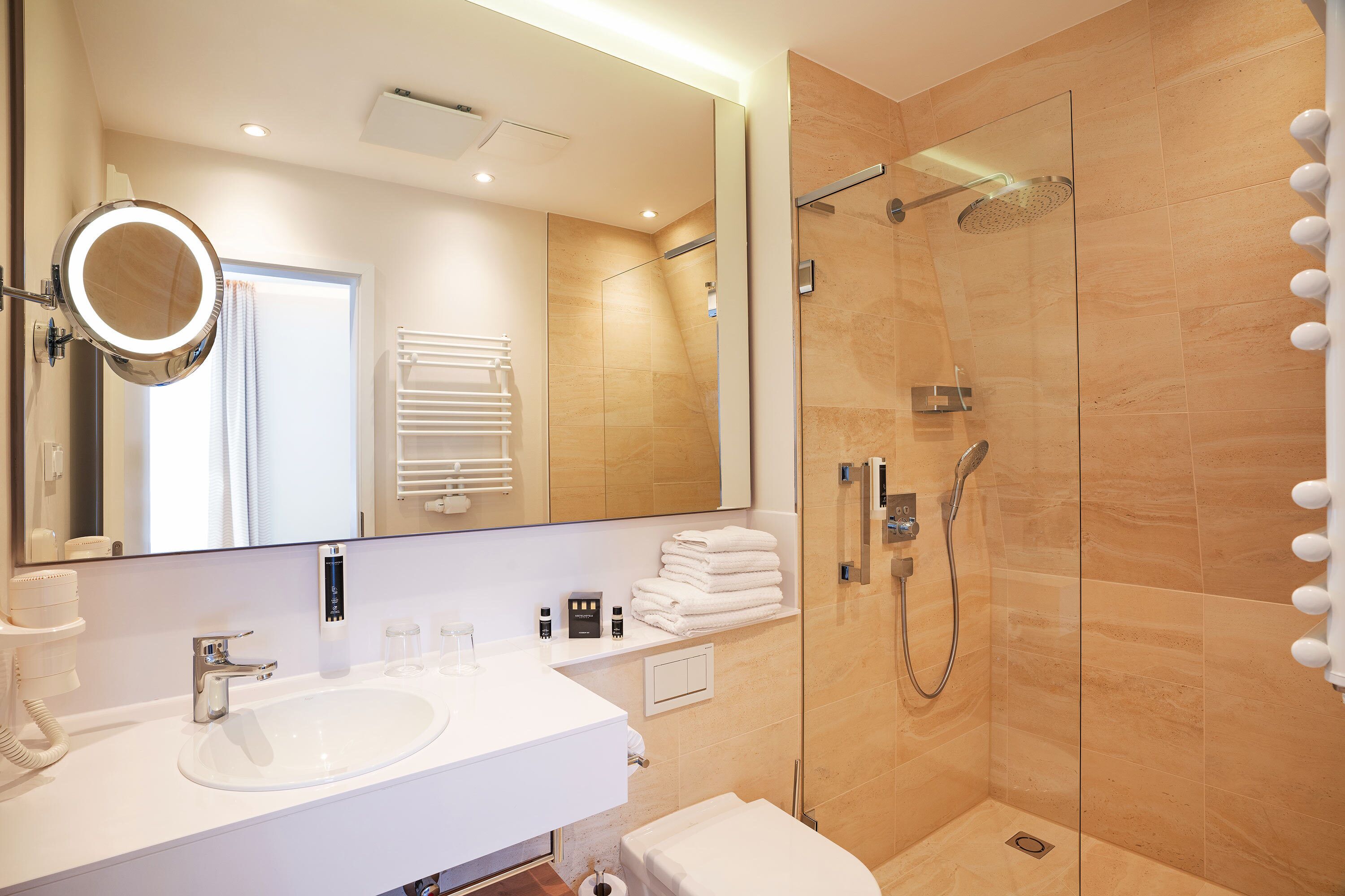 comfort double room, annex building | bathroom | free toiletries, hair dryer, towels, soap