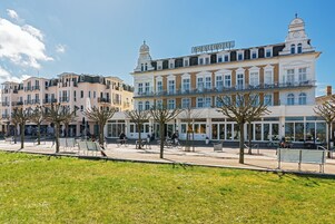 Fachada de la propiedad