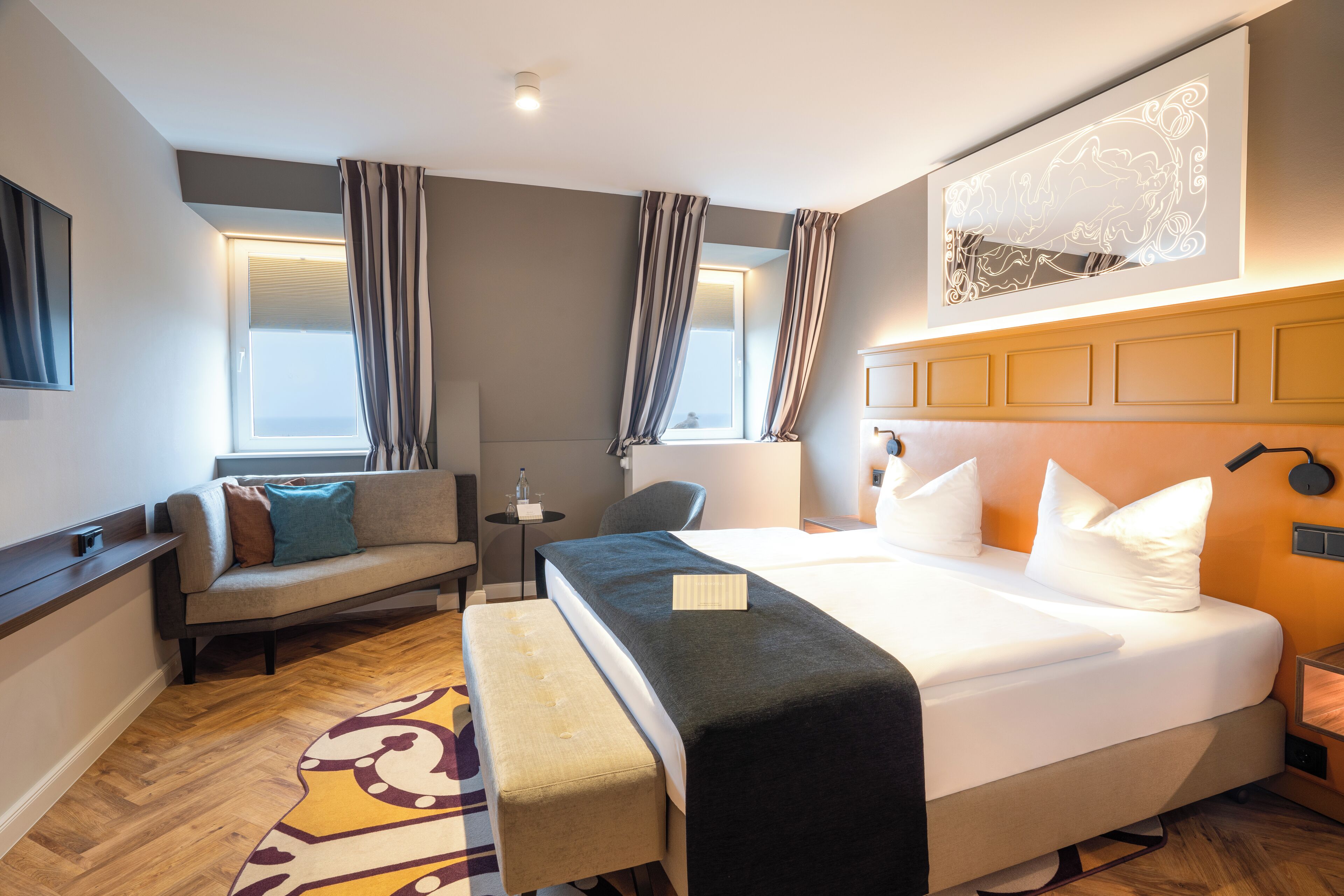 double room, sea view | 1 bedroom, in-room safe, desk, laptop workspace