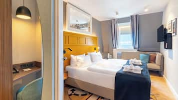 Doppelzimmer, Meerblick | Zimmersafe, Schreibtisch, laptopgeeigneter Arbeitsplatz