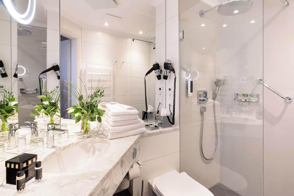 double room, sea view | bathroom | free toiletries, hair dryer, towels, soap