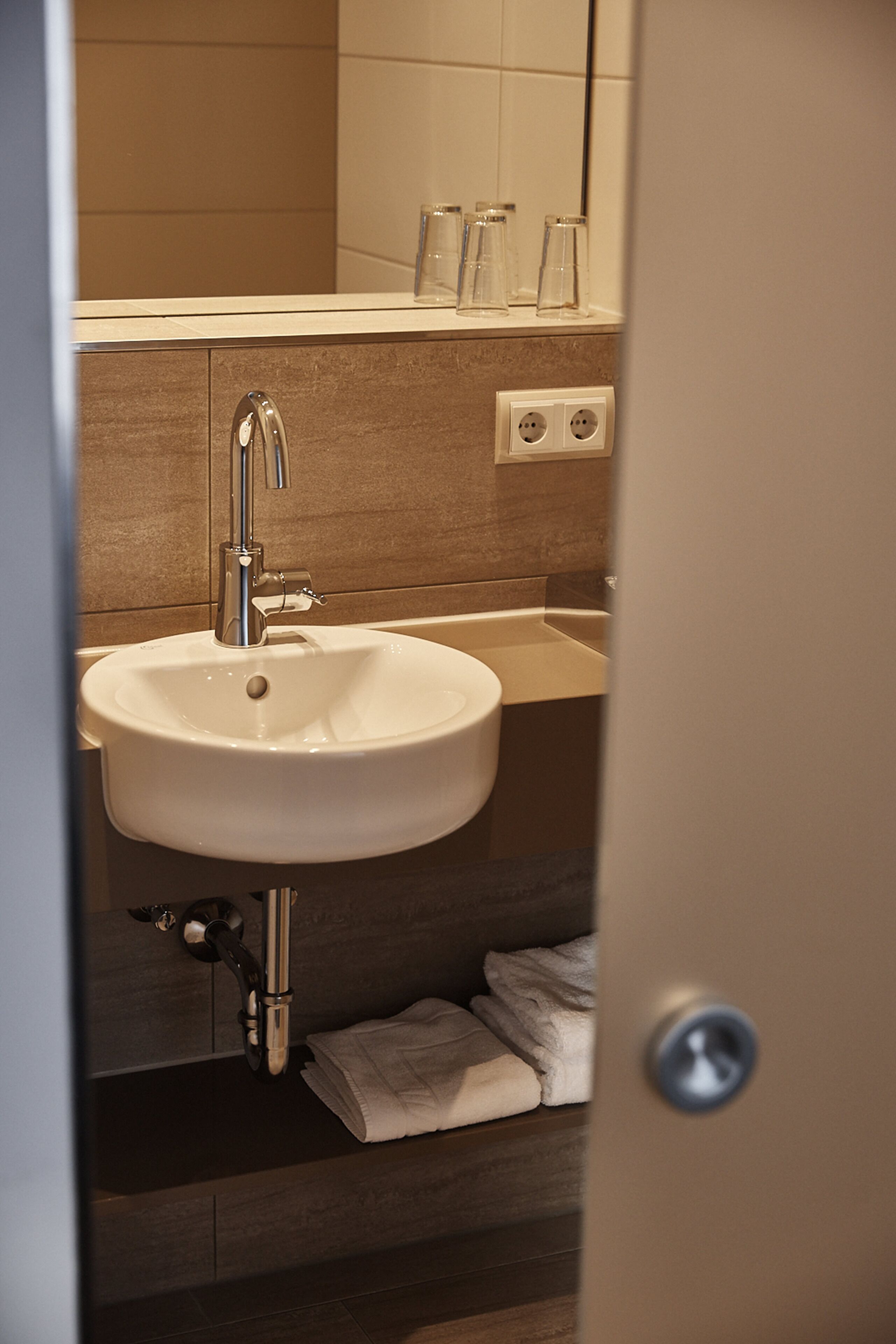 double or twin room | bathroom | shower, free toiletries, hair dryer, towels