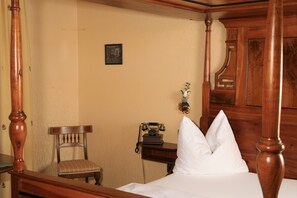 Habitació estàndard | Caixa forta a l'habitació, decoració individual i mobiliari individual 