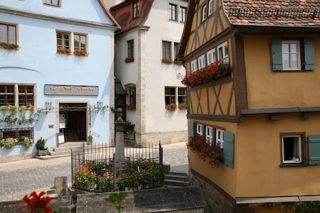 Exterior detail. Glocke Weingut und Hotel