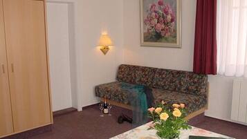 In-room safe, individually decorated, individually furnished, desk