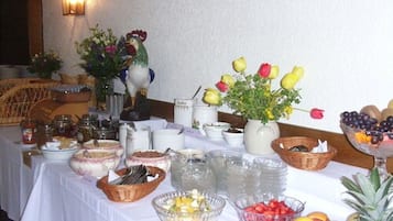 Daily buffet breakfast (EUR 12.50 per person)