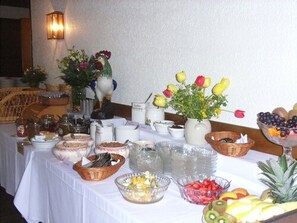 Daily buffet breakfast (EUR 12.50 per person)