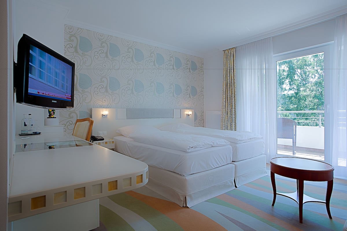 double room, balcony | premium bedding, minibar, in-room safe, desk