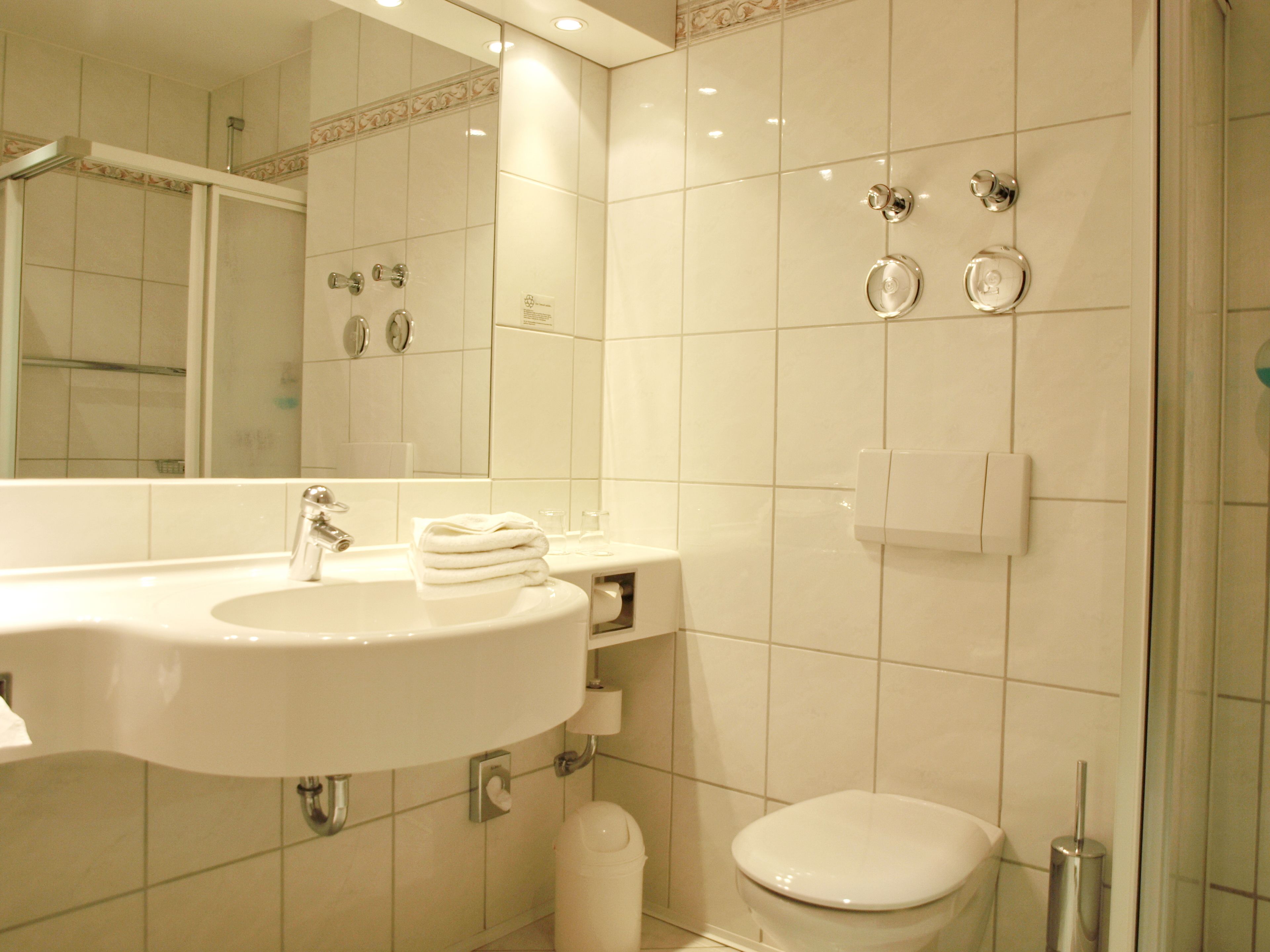 double room, balcony | bathroom | free toiletries, hair dryer, bathrobes, slippers