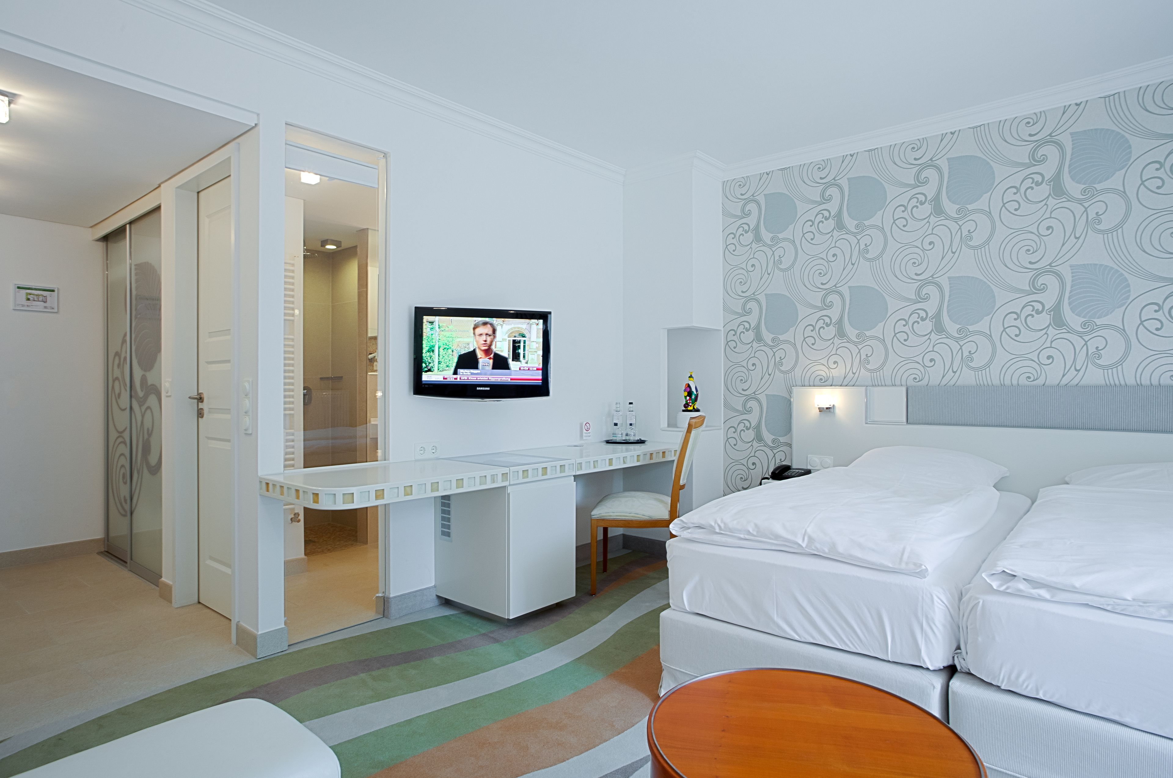 double room | premium bedding, minibar, in-room safe, desk
