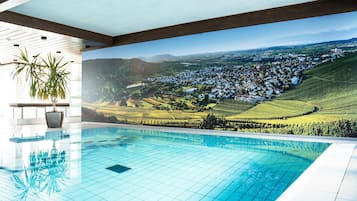 Indendørs pool