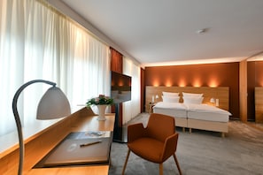 Apartment | Allergikerbettwaren, Zimmersafe, individuell dekoriert