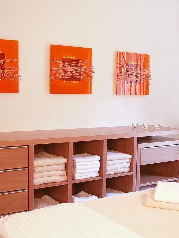 Sauna, steam room, body treatments, hydrotherapy, aromatherapy