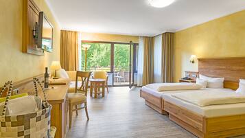 Comfort Double Room | Hypo-allergenic bedding, minibar, in-room safe, individually decorated