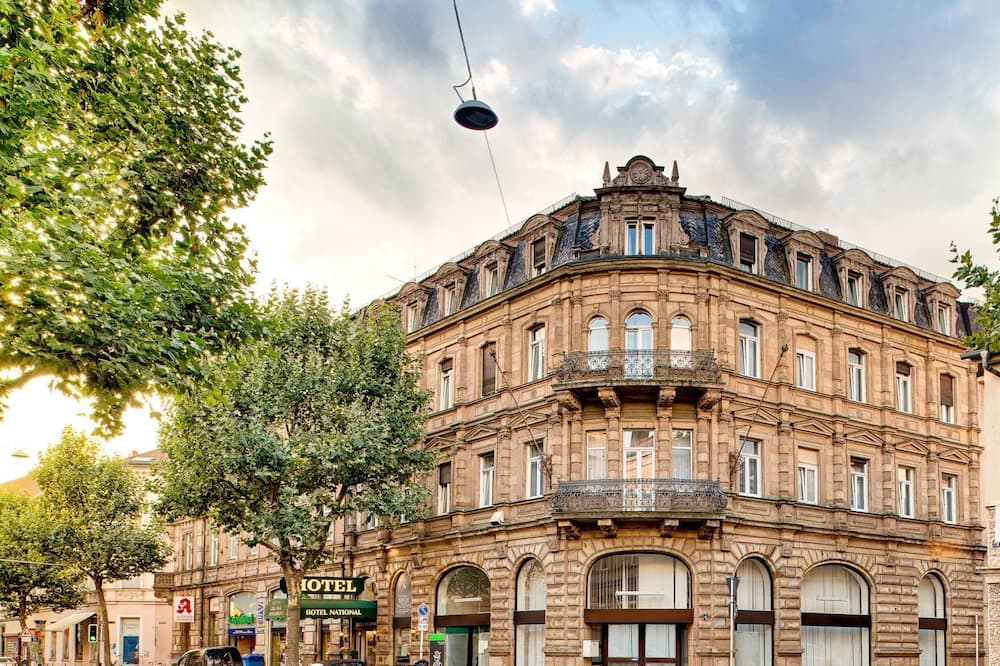 Hotel National