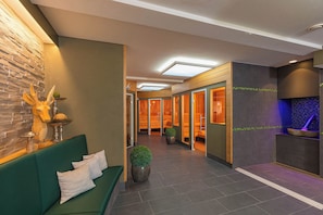 Körperbehandlungen, Aromatherapie, Warmsteinmassagen