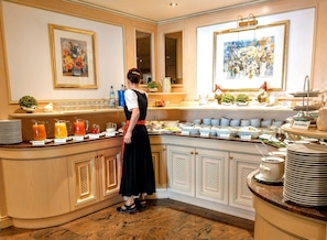 Breakfast area