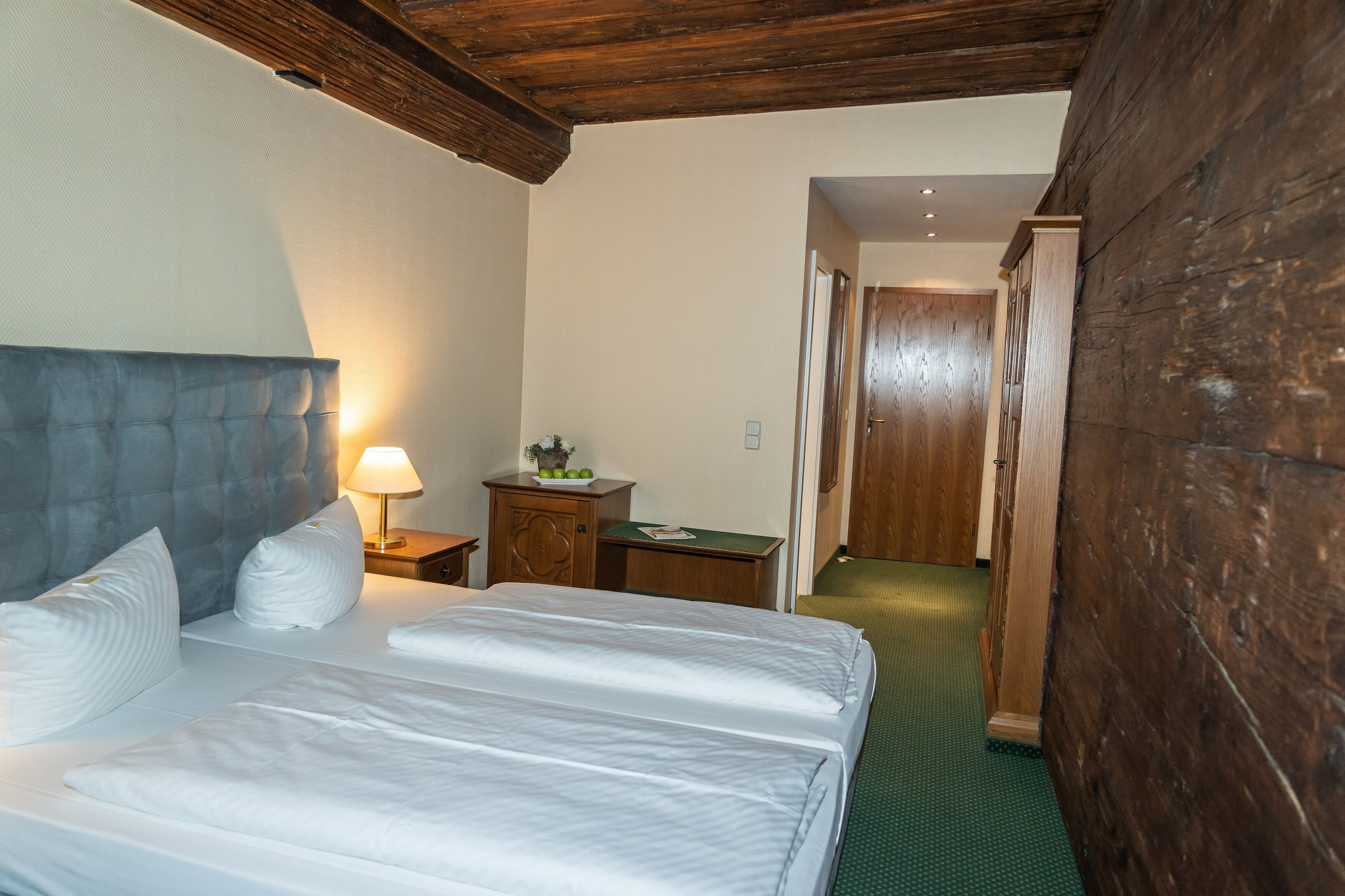 superior double room | premium bedding, pillow-top beds, minibar, desk