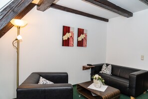Deluxe Suite | Living area - Ringhotel Schlossberg Neustadt (Neustadt)