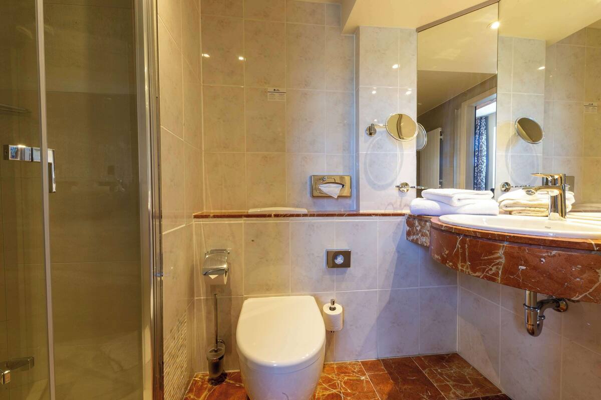 classic room, 1 single bed | 1 bedroom, hypo-allergenic bedding, in-room safe, soundproofing