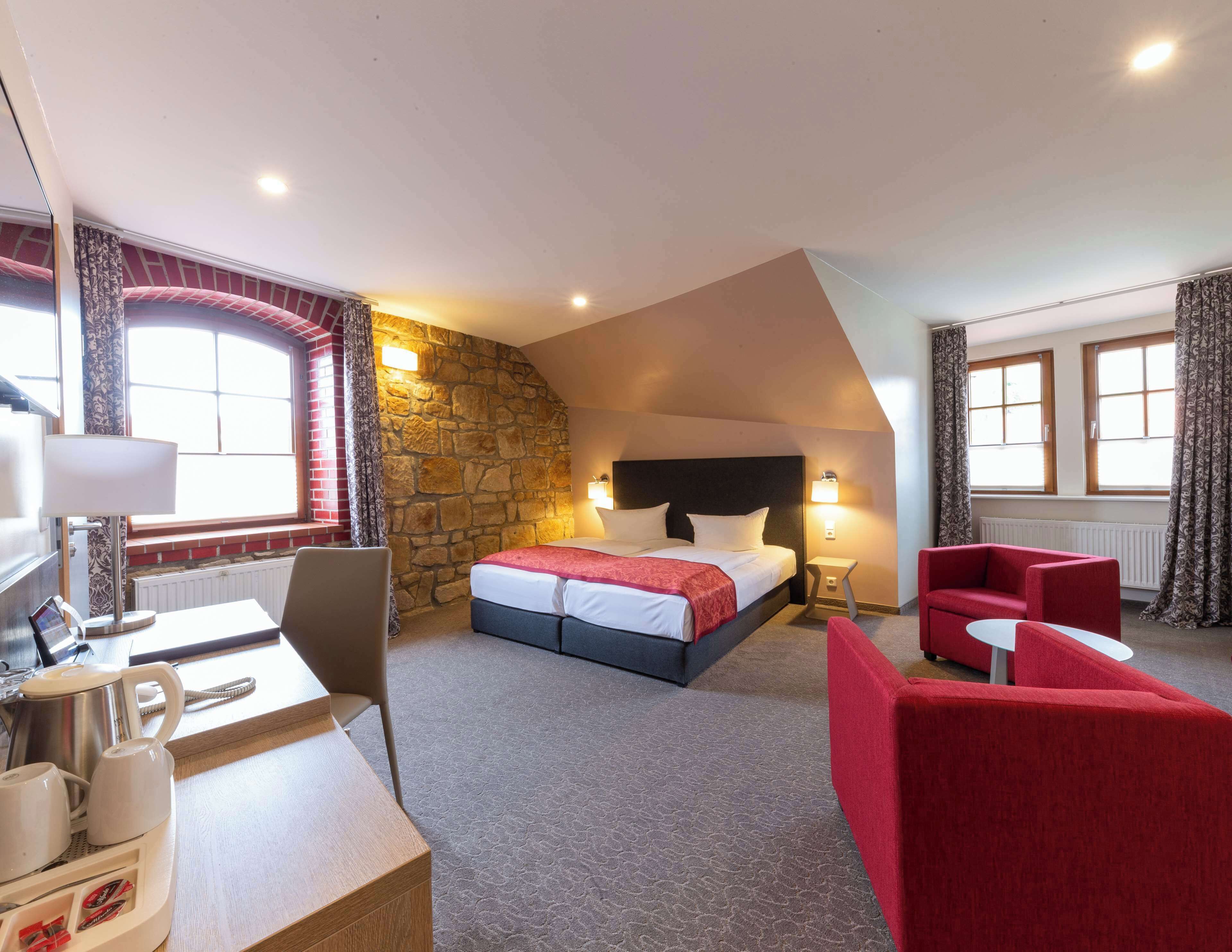 junior suite, 1 double bed (cozy sitting corner) | room amenity