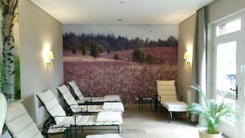 Sauna, Körperbehandlungen, Ganzkörperwickelbehandlung, Körperpeelings