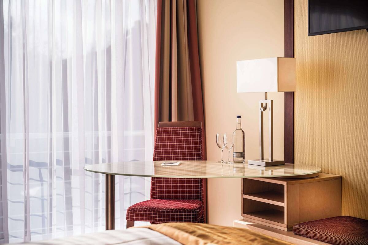 superior room, 1 double bed | in-room safe, blackout curtains, soundproofing, iron/ironing board