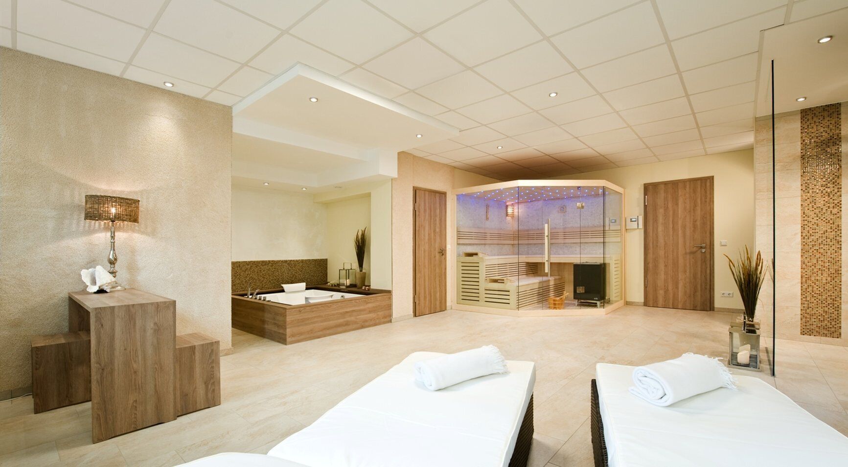 sauna, hot tub, body treatments, body scrubs, facials