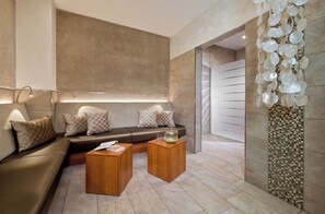 Sauna, bain à remous, soins corporels, gommages corporels