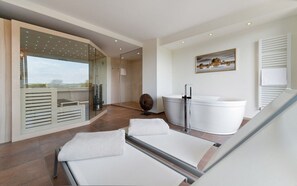 Premium bedding, minibar, in-room safe, desk - Ringhotel Am Stadtpark (Luenen)