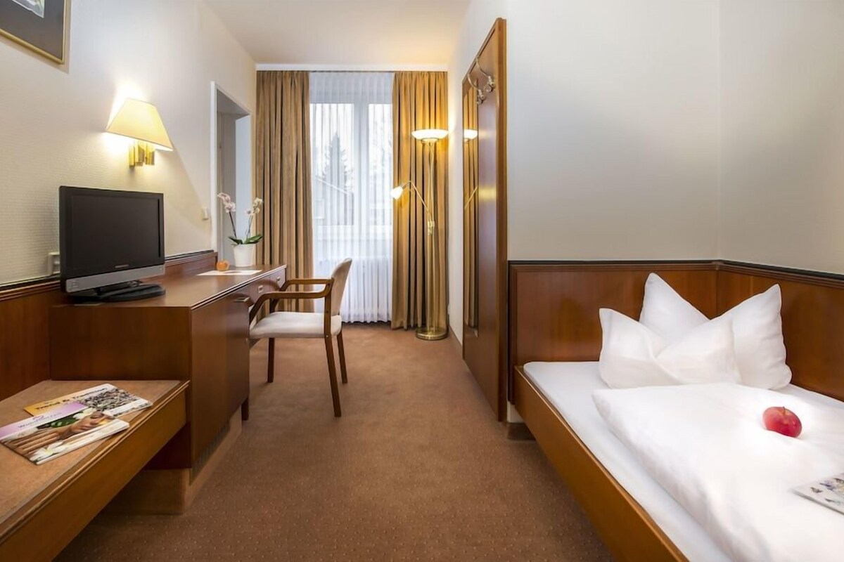 Minibar, coffres-forts dans les chambres, rideaux occultants