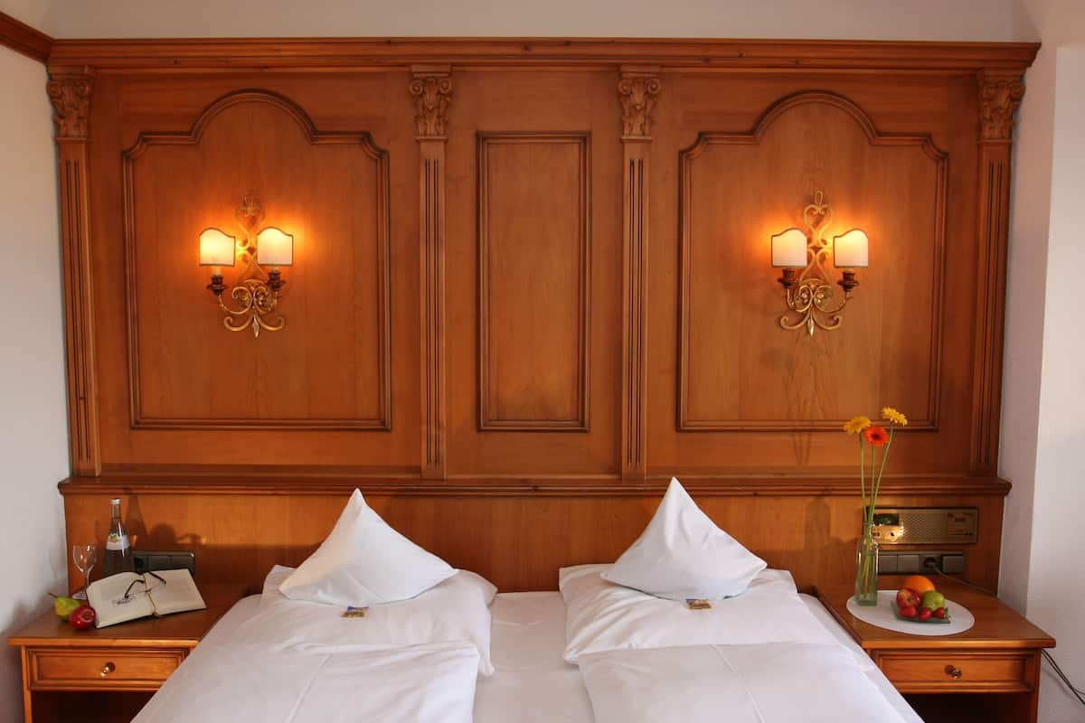 comfort double room, 1 double bed, non smoking, garden view | 1 bedroom, premium bedding, down duvets, minibar