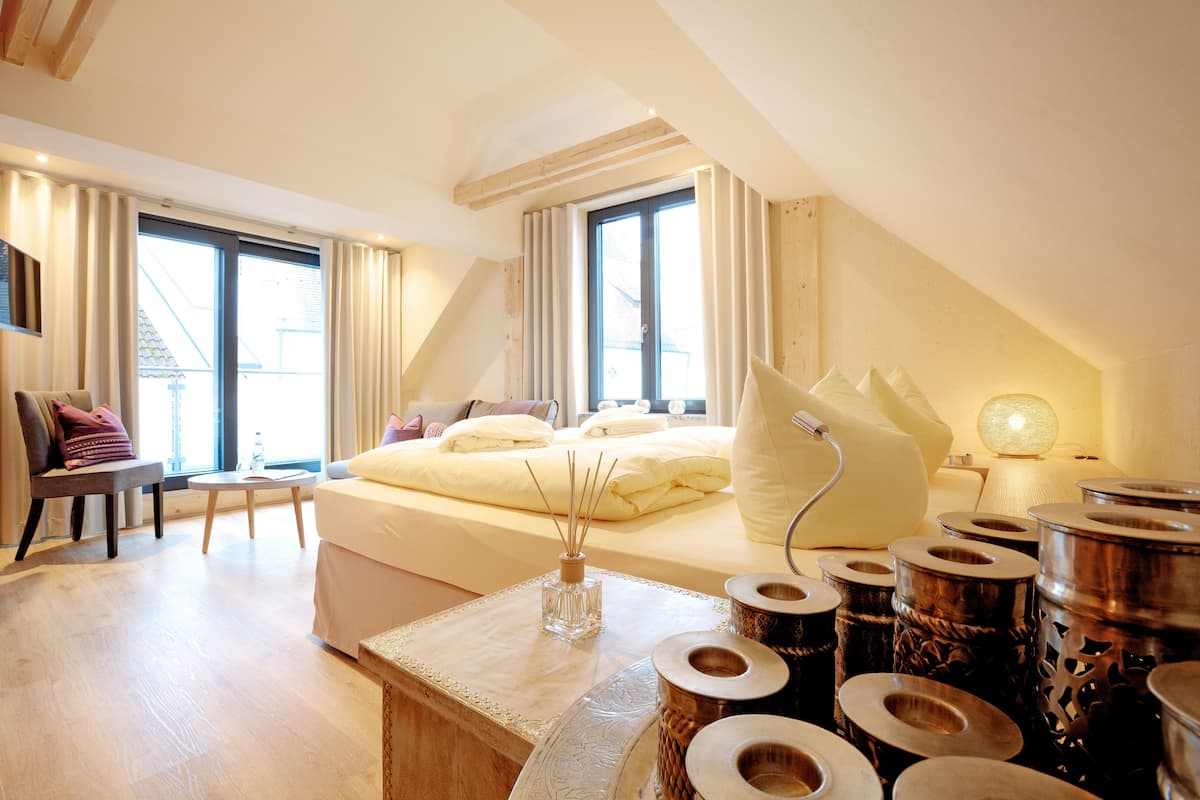 1 bedroom, desk, iron/ironing board, free wifi